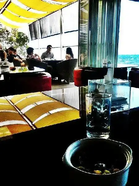 Gambar Makanan Sky View Cafe Hermes Palace 1