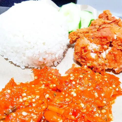 Gambar Makanan Golden Chicken, Demang Lebar Daun 7