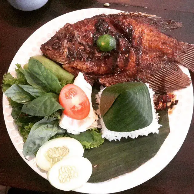 Ikan Bakar Pak Chi Met