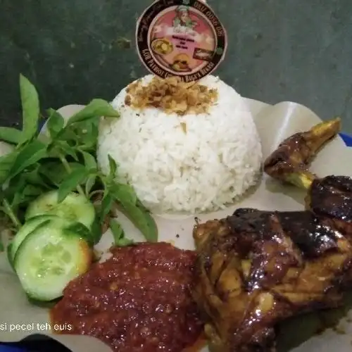 Gambar Makanan Nasi Pecel Ayam & Ikan Bakar Teh Euis 3