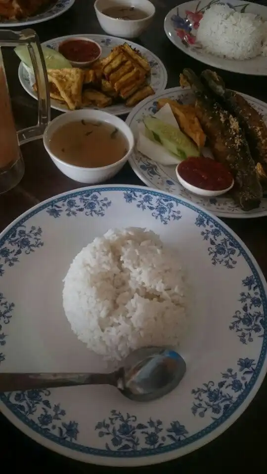 Restoran Ayam Penyet Hj Simpang 3 Food Photo 8
