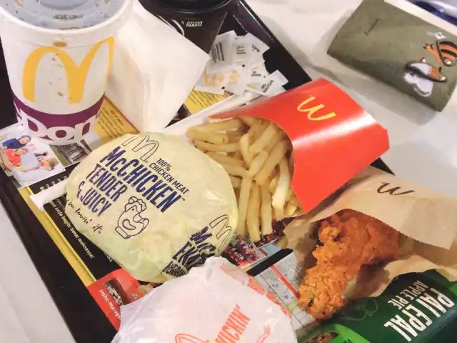 McDonald's Drive-Thru Food Photo 11
