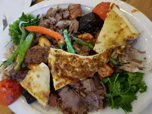 Tatlises Kebap'nin yemek ve ambiyans fotoğrafları 1