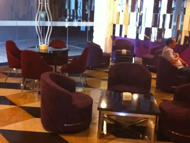 Lobby Cafe - B Fashion Hotel