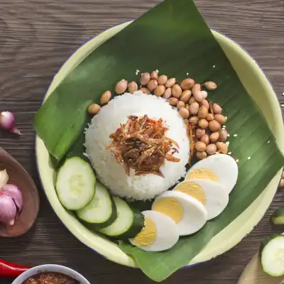 Nasi Lemak Istimewa (Nasi Lomak Power)