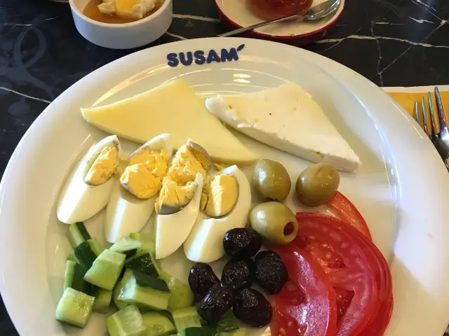 Susam'nin yemek ve ambiyans fotoğrafları 19