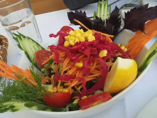 Yakamoz Restaurant'nin yemek ve ambiyans fotoğrafları 2