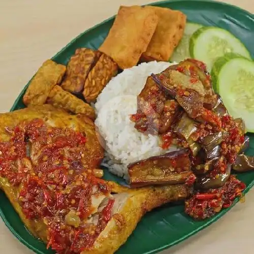 Gambar Makanan Nasi Kuning DM & Songkolo Bagadang, Pasar Segar 17