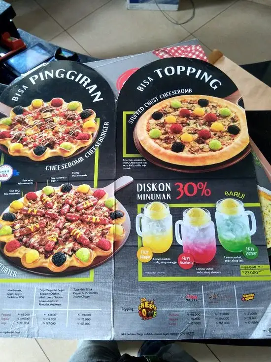 Gambar Makanan Pizza Hut - Diponegoro 3