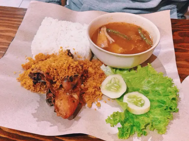 Gambar Makanan Ayam Kremes Bu Tjondro 6