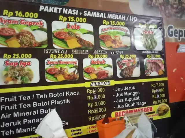 Gambar Makanan Ayam Geprek Semrawut 3