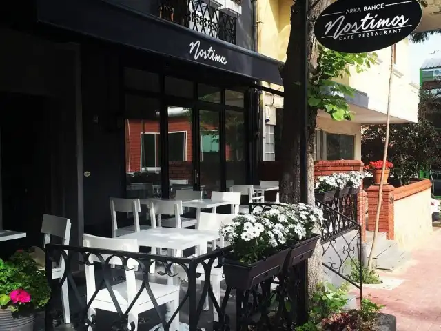 Arka Bahçe Nostimos Cafe & Restaurant'nin yemek ve ambiyans fotoğrafları 7