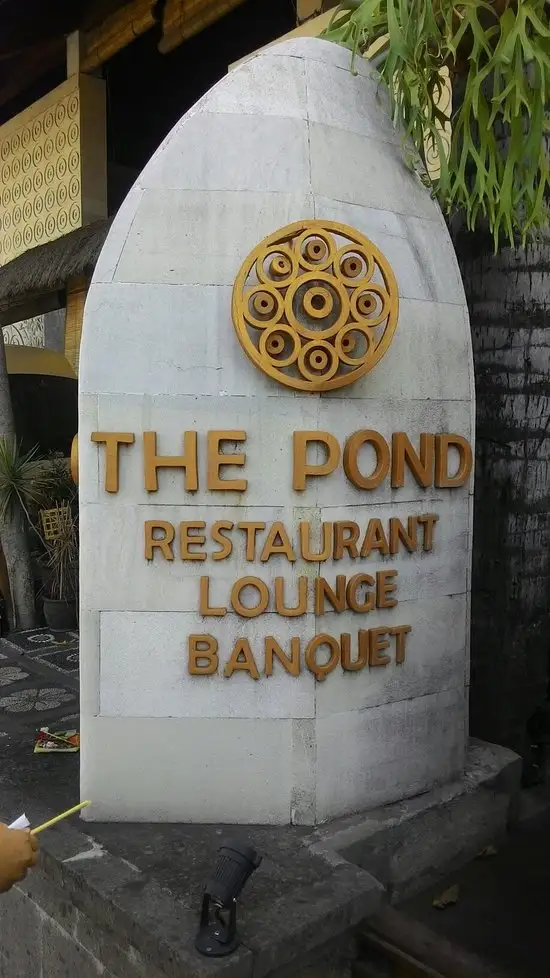 Gambar Makanan The Pond Restaurant, Banquet & Lounge 12