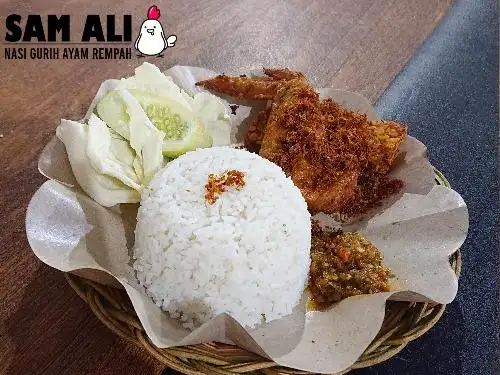 Nasi Gurih Ayam Rempah 