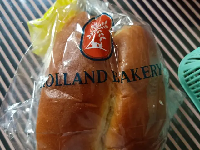 Gambar Makanan Holland Bakery 7