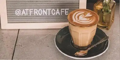 Front Cafe, Perenenan