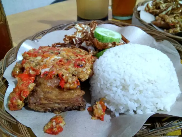 Gambar Makanan Ayam Gepuk Pak Gembus 4