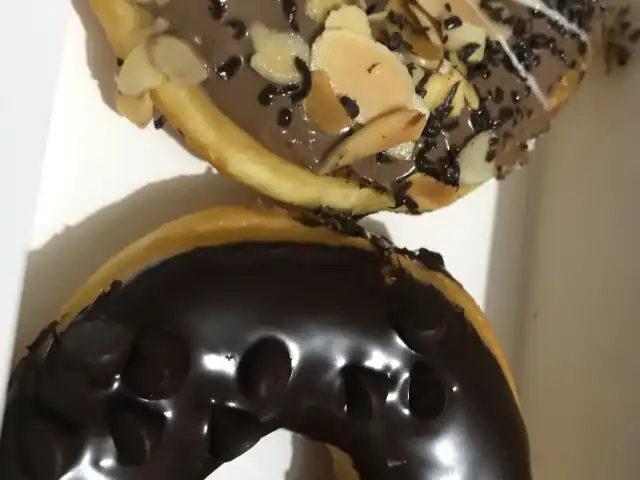 Big Apple Donuts & Coffee Food Photo 1