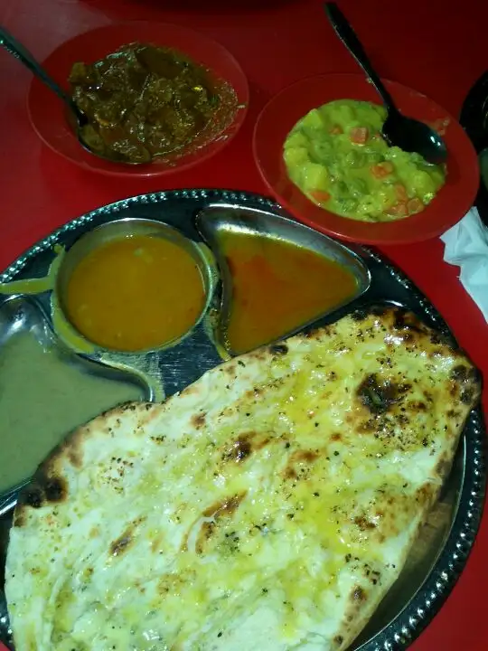 Uncle Aru's Naan/Tandoori Corner Food Photo 16