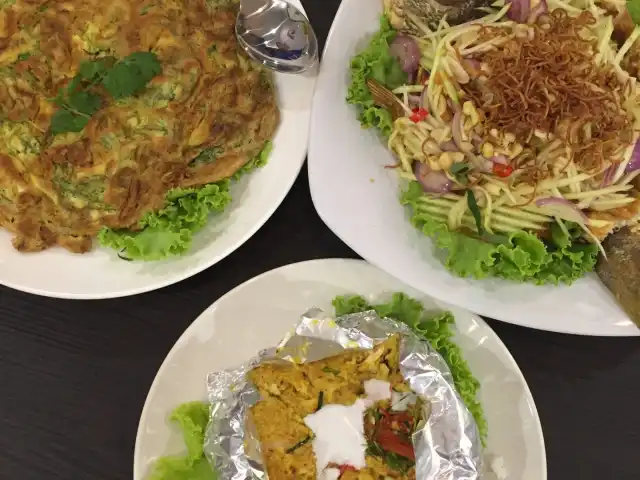 Asiatic Thai Cuisine Food Photo 12