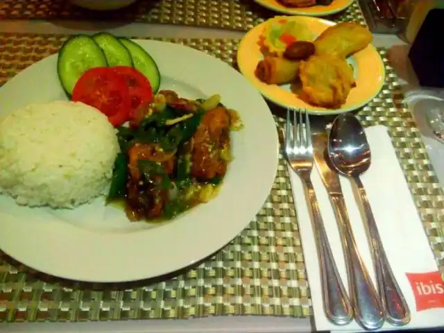 Gambar Makanan La Table - Ibis Jakarta Arcadia Hotel 16