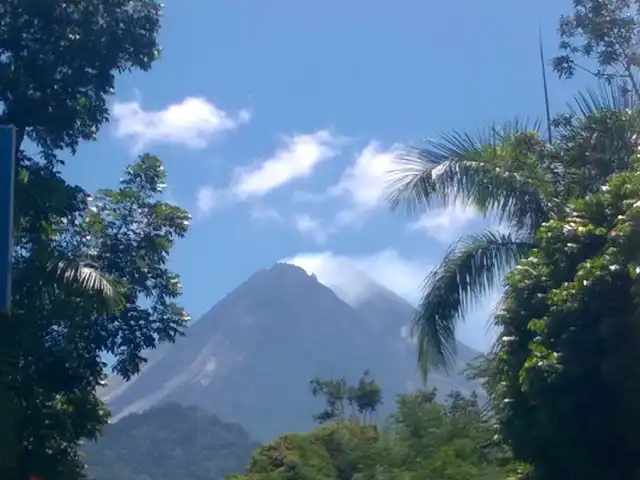 Gambar Makanan Melcosh Merapi Lounge And Coffee Shop 10