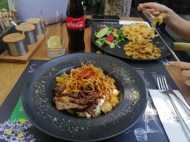 Lamas Cafe Bistro'nin yemek ve ambiyans fotoğrafları 8