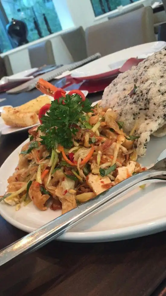 Gambar Makanan Yeu Saigon Cafe 18