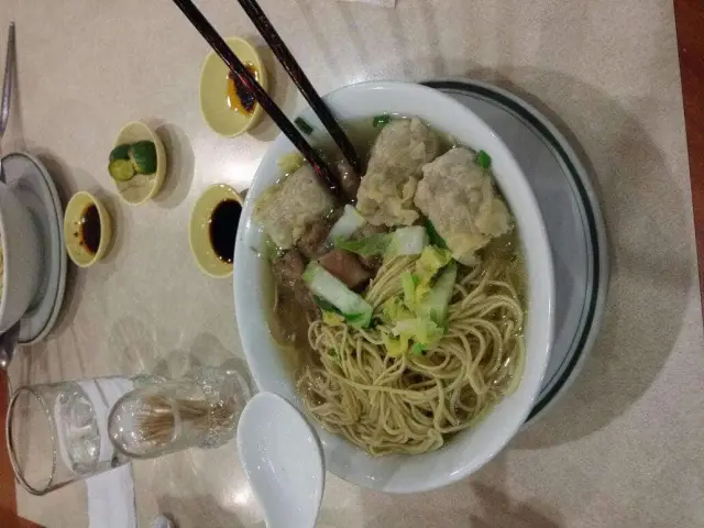 Dragon Noodle Center Food Photo 5