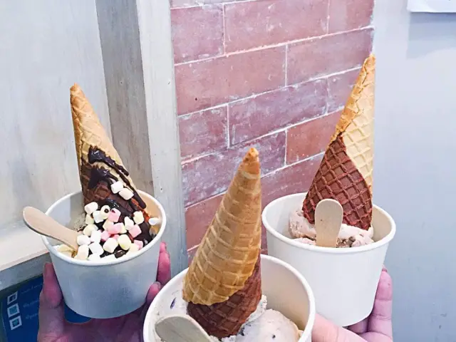 Papa Diddi's Handcrafted Ice Cream Food Photo 16