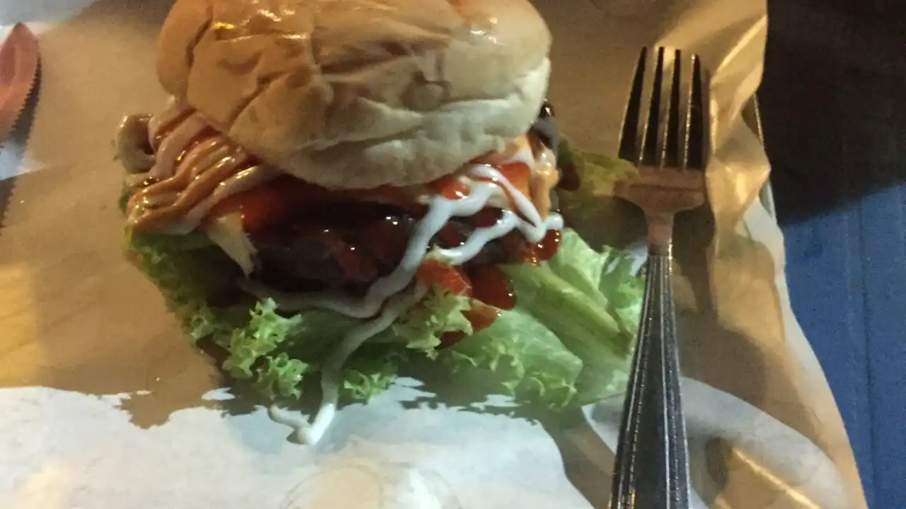 Deen Burger Bakar