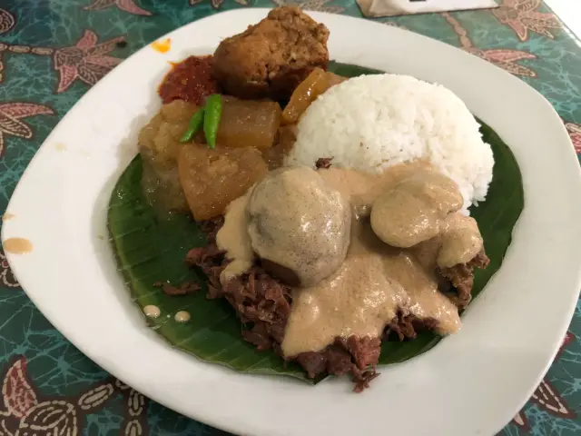 Gambar Makanan Gudeg Pejompongan 14