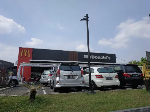 Gambar Makanan McDonald's 8