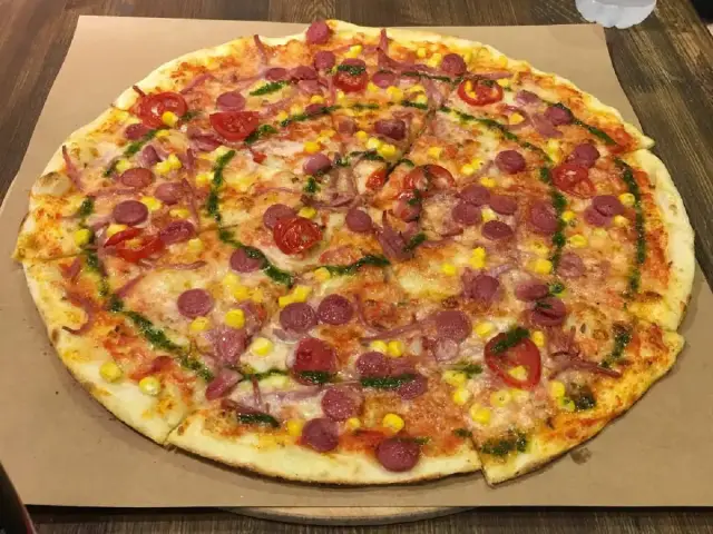 Play Pizza'nin yemek ve ambiyans fotoğrafları 1