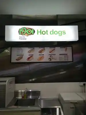 1901 Hot Dogs