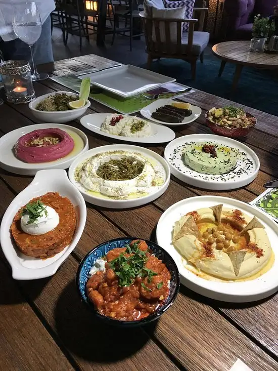 Al Sharq'nin yemek ve ambiyans fotoğrafları 6