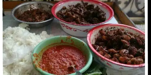 Nasi Ayam Nasi Bebek, Umik Siti