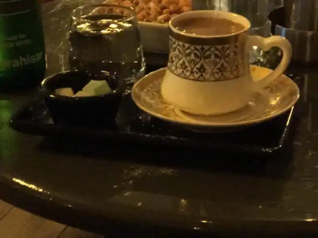 Tarihi Yeniköy Kahvesi'nin yemek ve ambiyans fotoğrafları 1