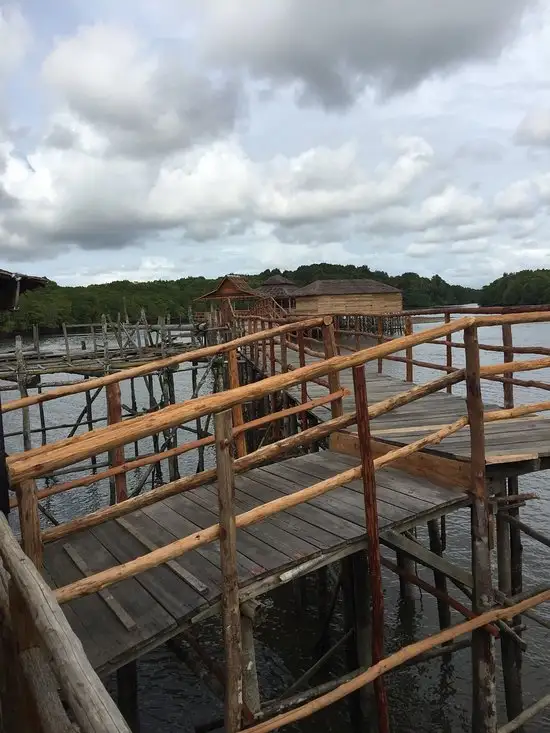 Gambar Makanan Kampoeng Kelong Seafood Restaurant at Mangrove River 1