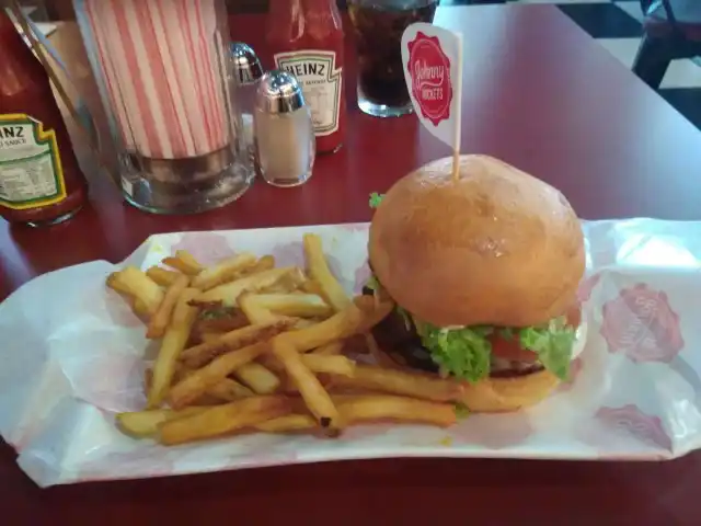 Johnny Rockets Food Photo 15