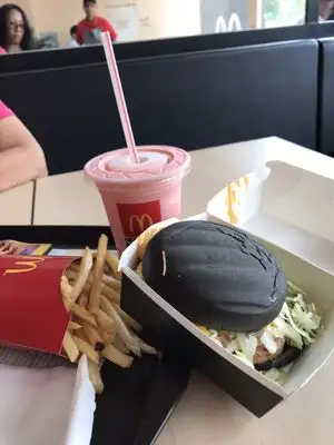 McDonald&apos;s Food Photo 3