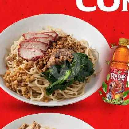 Gambar Makanan Lucky 8 Roast Pork Noodle Express, Discovery Mall Kartika Plaza 3