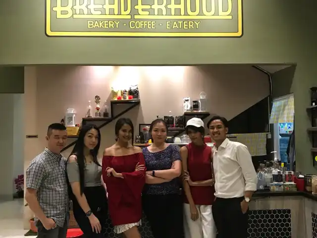 breade'rhood