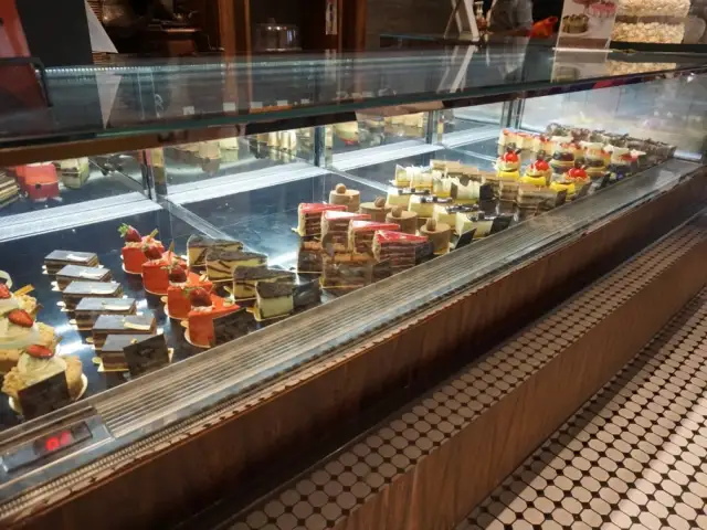 Gambar Makanan Bakerzin Plaza Senayan 8