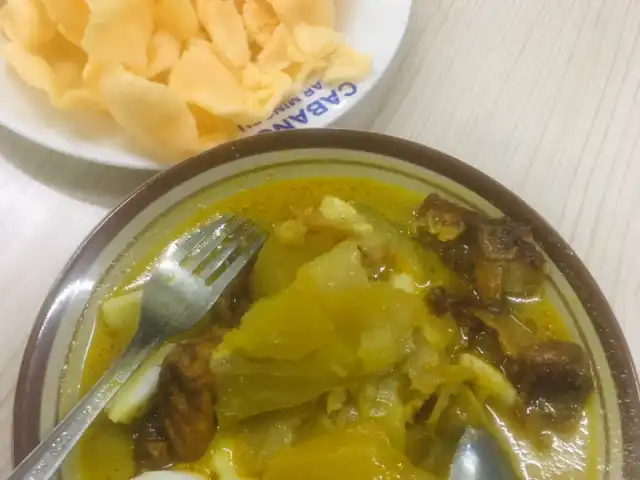 Gambar Makanan Ketupat Sayur Mandala 8