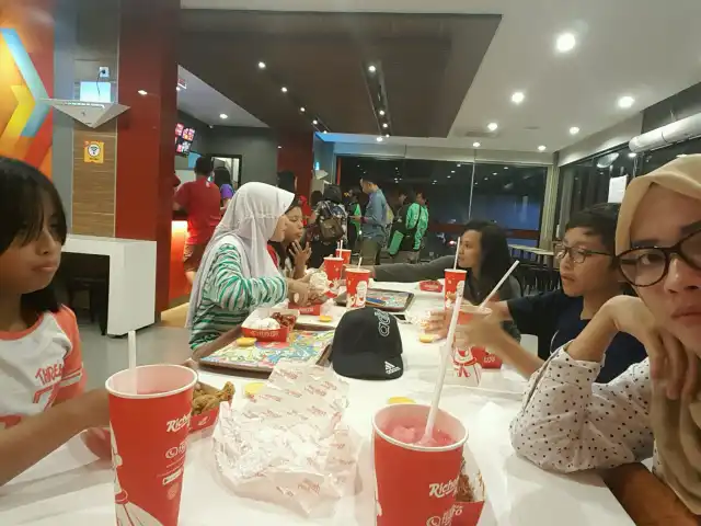 Gambar Makanan Richeese Factory 5