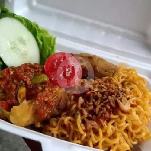 Gambar Makanan Nasi Goreng Dan Ayam Kremes Nona Salsa 18