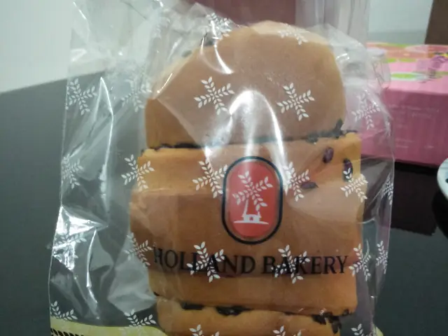 Gambar Makanan Holland Bakery 8