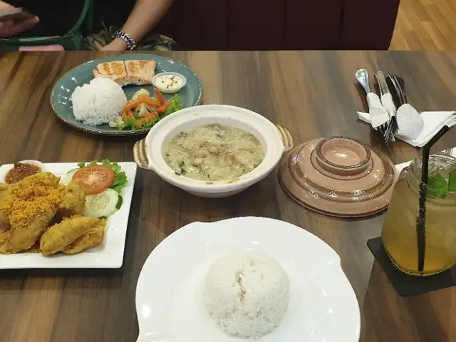 Gambar Makanan Byza Cafe BCS Mall 2