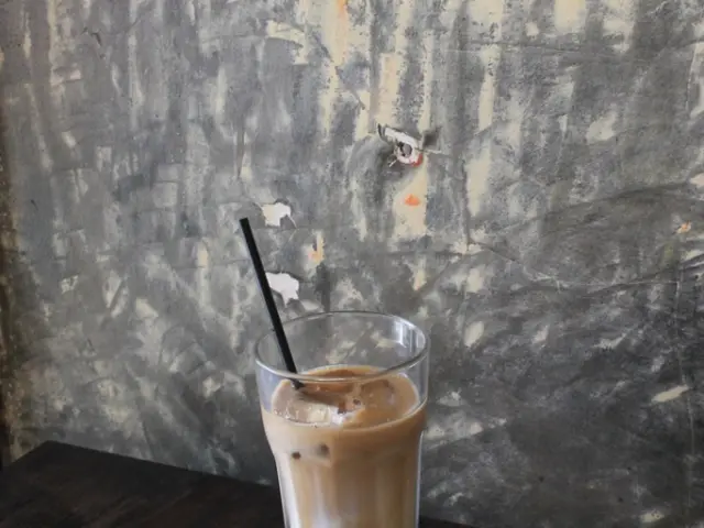 Gambar Makanan Kopi + Susu 16